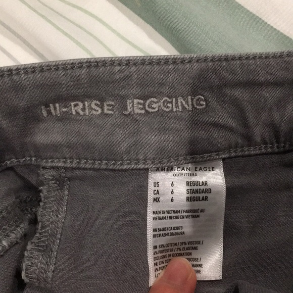 Gray American Eagle Hi-Rise Jegging - Picture 5 of 6